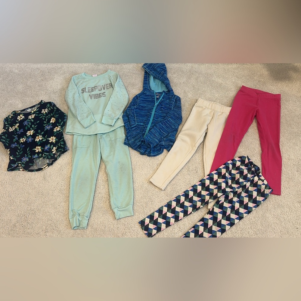 Set of girls clothes-size 6